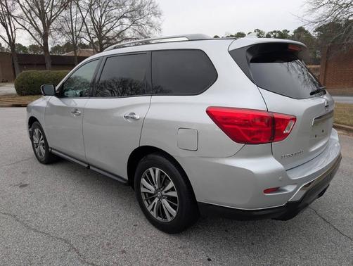 2020 Nissan Pathfinder SL 2WD