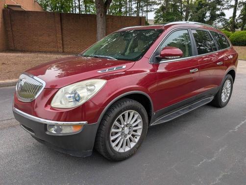Maroon 2010 Buick Enclave 1XL