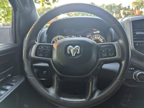 2022 RAM 2500 Tradesman Crew Cab 4x2 8' Box
