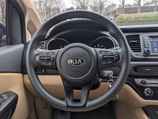 2019 Kia Sedona LX
