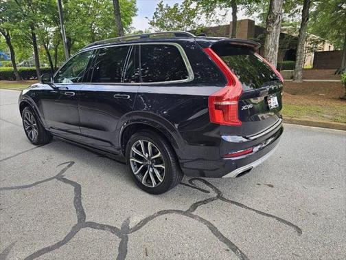 2016 Volvo XC90 T6 Momentum
