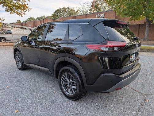 Super Black 2023 Nissan Rogue S