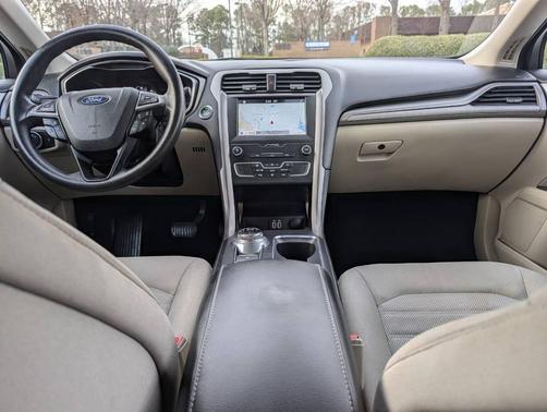 2019 Ford Fusion Hybrid SE