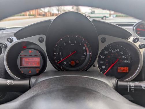 2015 Nissan 370Z Touring Sport