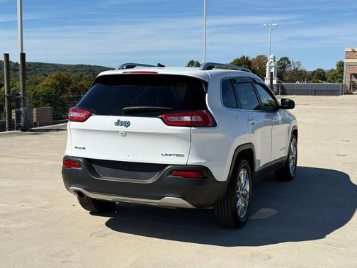 2014 Jeep Cherokee Sport