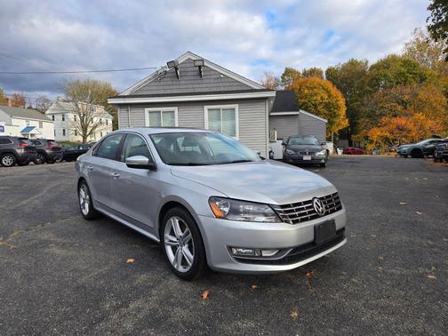2014 Volkswagen Passat 1.8T Auto SEL Premium