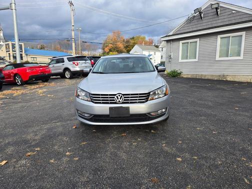 2014 Volkswagen Passat 1.8T Auto SEL Premium