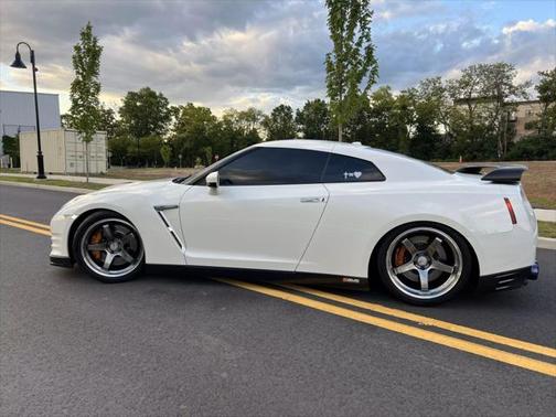 2016 Nissan GT-R Black Edition