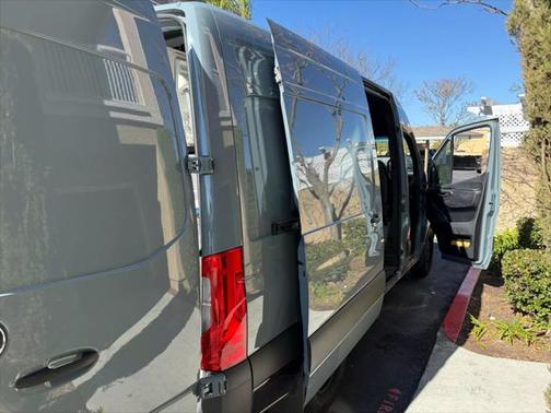 2023 Mercedes-Benz Sprinter 2500 Standard Roof