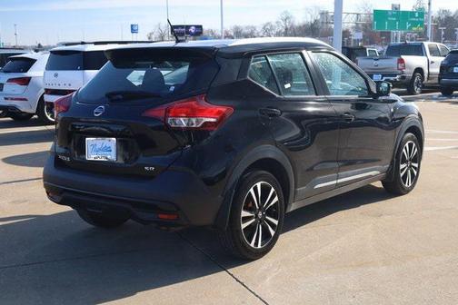 2019 Nissan Kicks SR