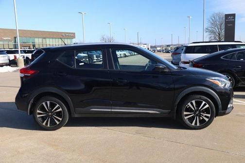 2019 Nissan Kicks SR