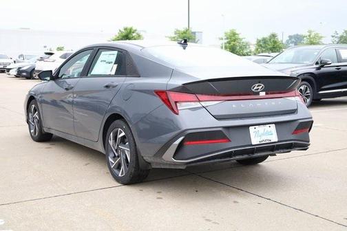 2025 Hyundai ELANTRA Sport