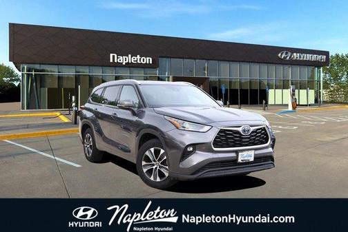 2022 Toyota Highlander Hybrid XLE