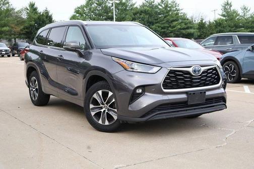2022 Toyota Highlander Hybrid XLE
