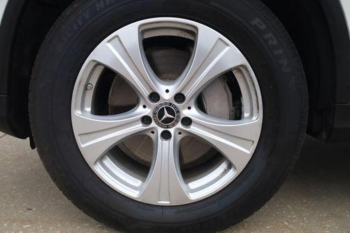 2018 Mercedes-Benz GLC 300 Base