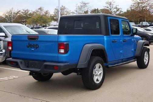 2022 Jeep Gladiator Sport S