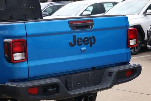 2022 Jeep Gladiator Sport S