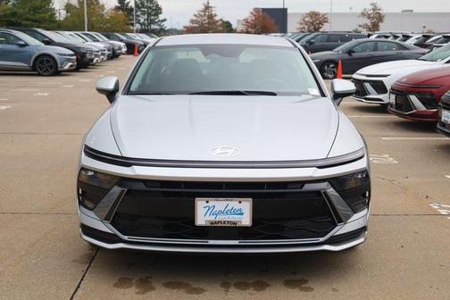 2026 Hyundai SONATA Hybrid Base