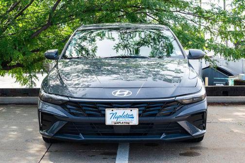 Ecotronic Gray 2025 Hyundai ELANTRA Limited