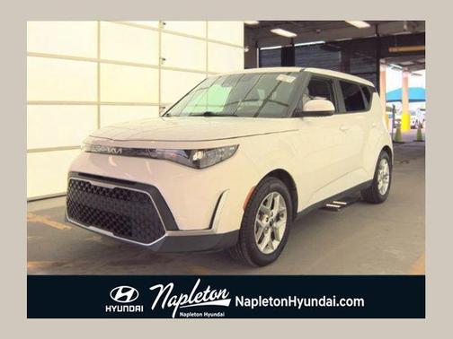 Snow White Pearl 2024 Kia Soul LX