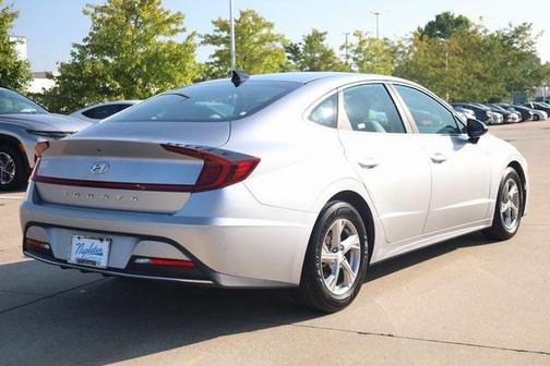 2021 Hyundai SONATA SE