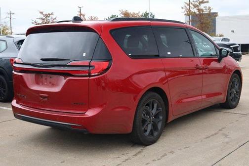 2025 Chrysler Pacifica Limited