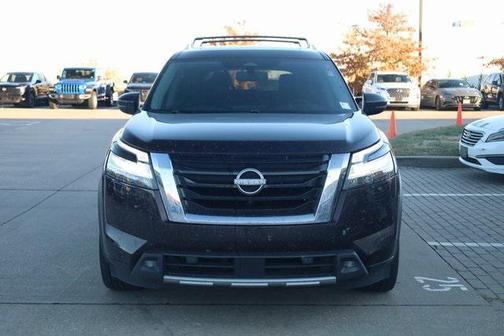2022 Nissan Pathfinder SL 4WD