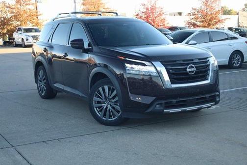 2022 Nissan Pathfinder SL 4WD