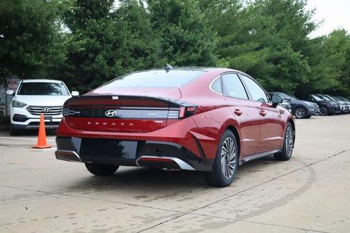 2025 Hyundai SONATA Hybrid Limited