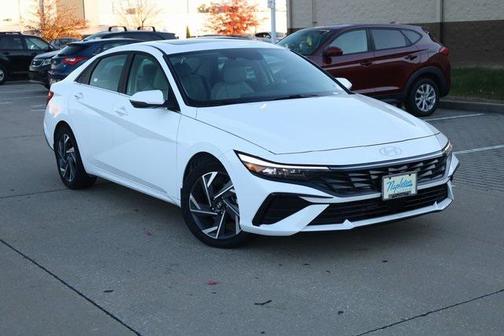 2025 Hyundai ELANTRA Limited