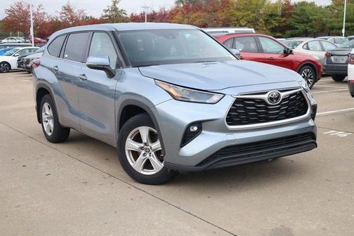 2022 Toyota Highlander LE