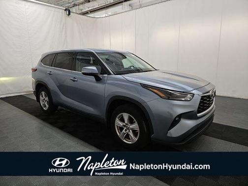 2022 Toyota Highlander LE