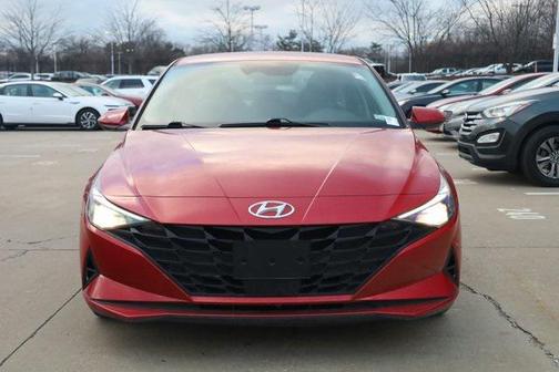 2021 Hyundai ELANTRA SEL
