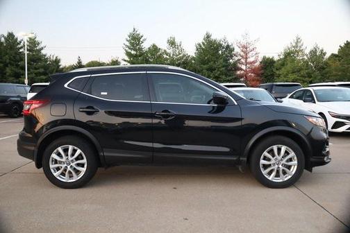 2021 Nissan Rogue Sport SV
