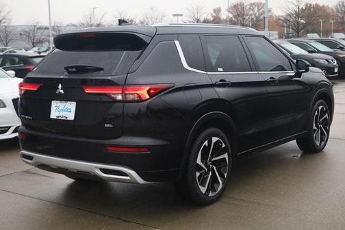 2022 Mitsubishi Outlander SEL