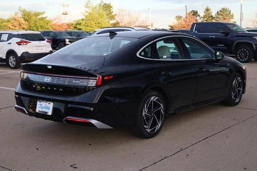 2026 Hyundai SONATA SEL