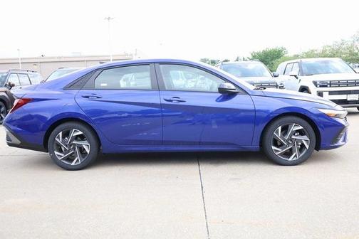2025 Hyundai ELANTRA Sport