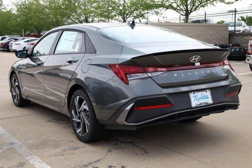 2025 Hyundai ELANTRA Sport
