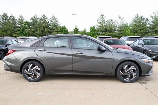 2025 Hyundai ELANTRA Sport