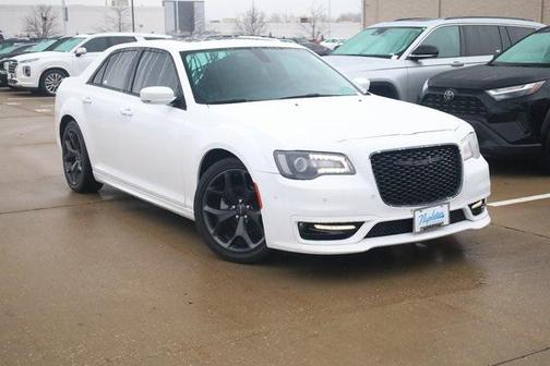 2022 Chrysler 300 Touring