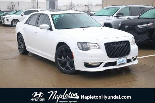 2022 Chrysler 300 Touring