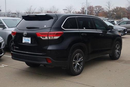 2018 Toyota Highlander LE I4