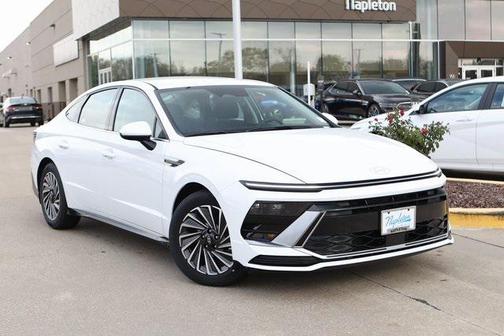 2025 Hyundai SONATA Hybrid SE