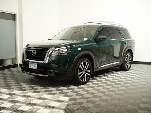 2023 Nissan Pathfinder Platinum 4WD