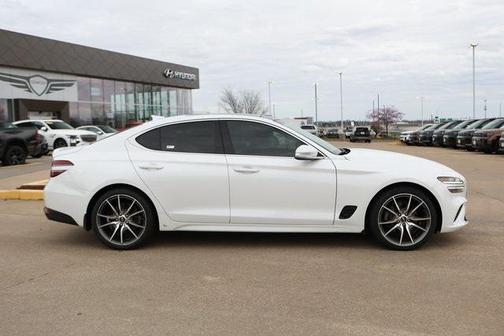 2022 Genesis G70 2.0T AWD