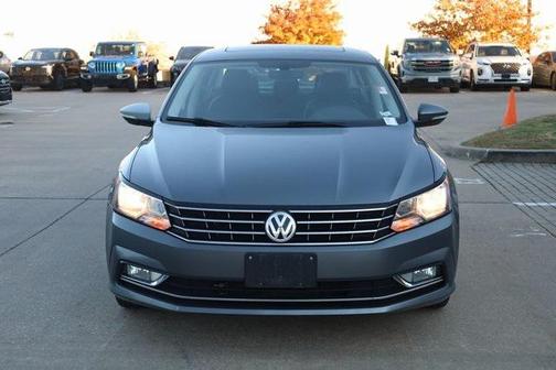 2016 Volkswagen Passat 1.8T SE w/Technology