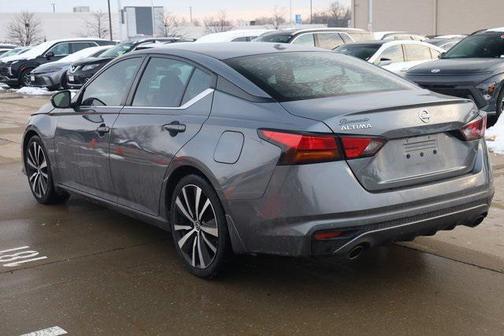 2020 Nissan Altima SR FWD