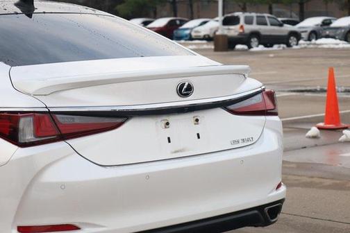 2021 Lexus ES 350 Base