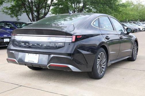 2025 Hyundai SONATA Hybrid SE