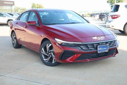 2025 Hyundai ELANTRA SEL